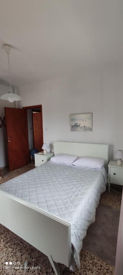 To Spiti Stin Aliki Apartment Artemida  Bagian luar foto