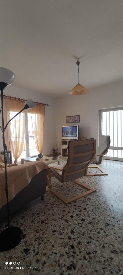 To Spiti Stin Aliki Apartment Artemida  Bagian luar foto